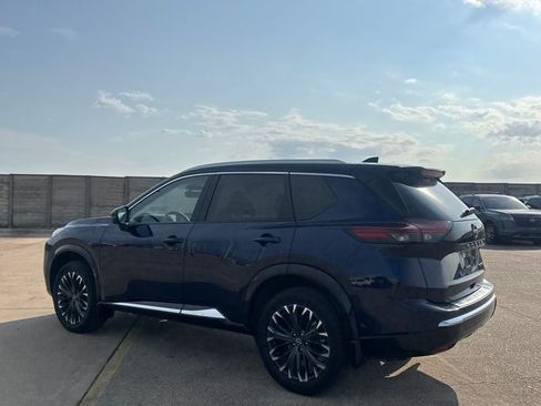 Used 2024 Nissan Rogue Platinum FWD image 15