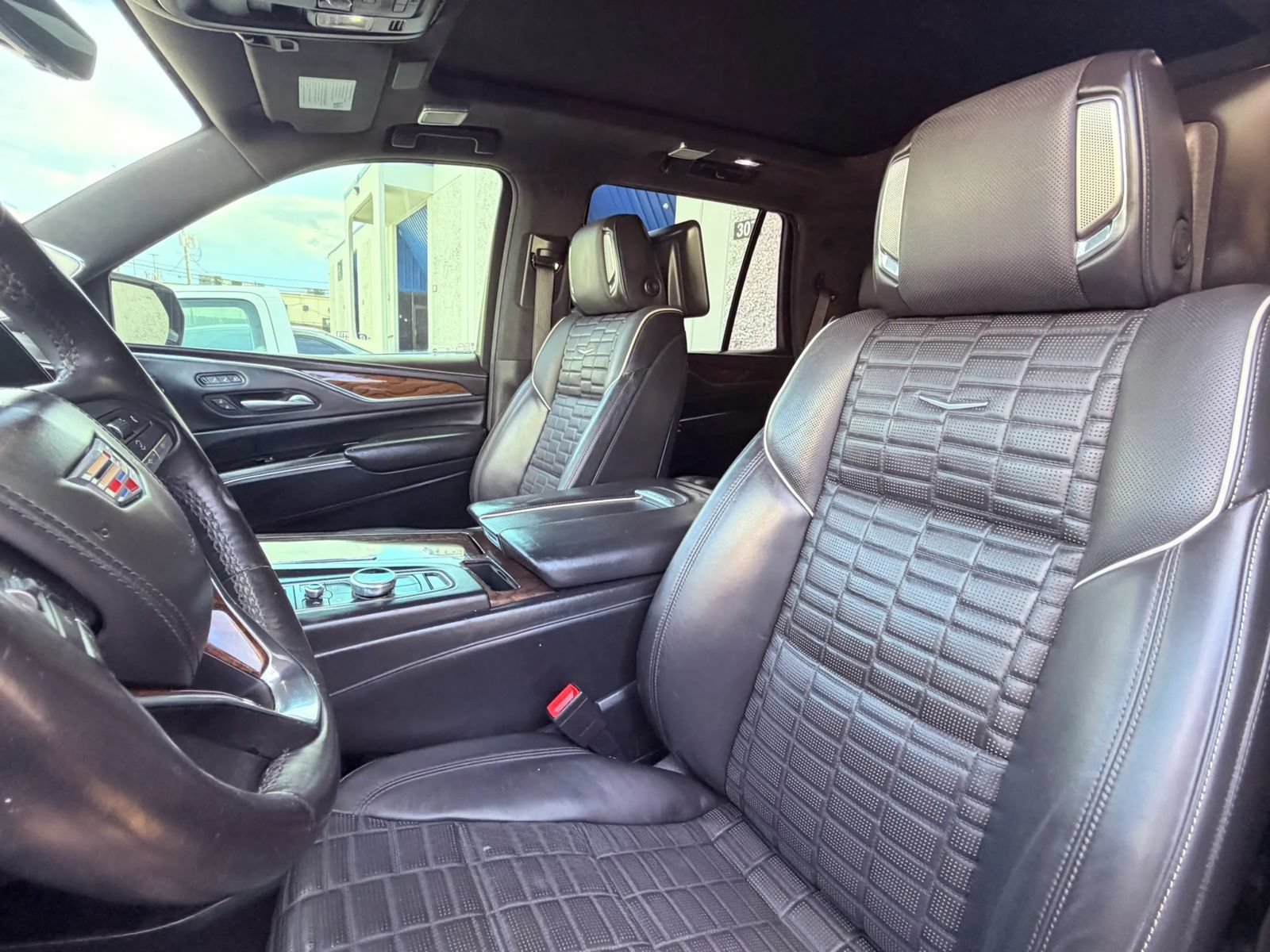 Used 2021 Cadillac Escalade Sport Platinum AWD/4WD image 11