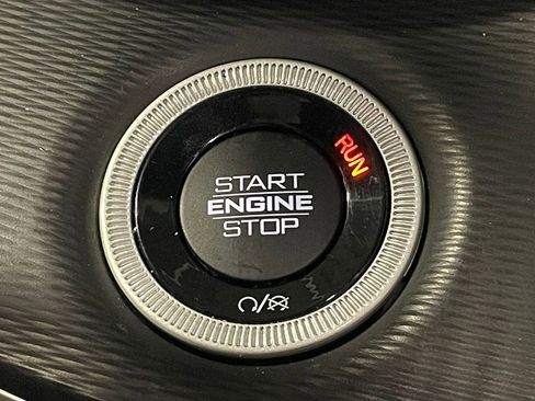 Used 2023 Jeep Grand Cherokee Altitude image 30