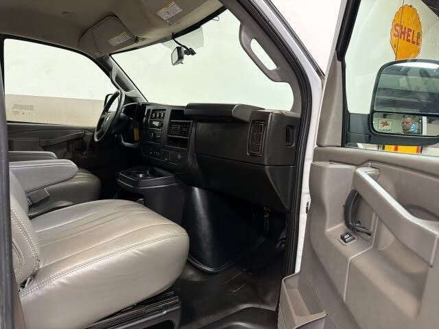 Used 2022 Chevrolet Express 2500 w/ Driver Convenience Package RWD image 40