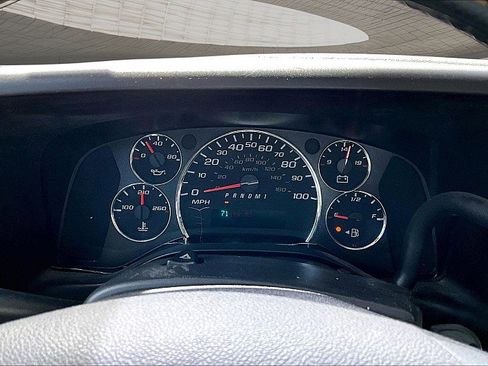 Used 2020 Chevrolet Express 2500 Extended w/ Communications Package RWD image 19