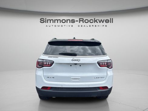 Used 2025 Jeep Compass Limited AWD/4WD image 3