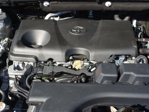 Used 2024 Toyota RAV4 XLE image 25