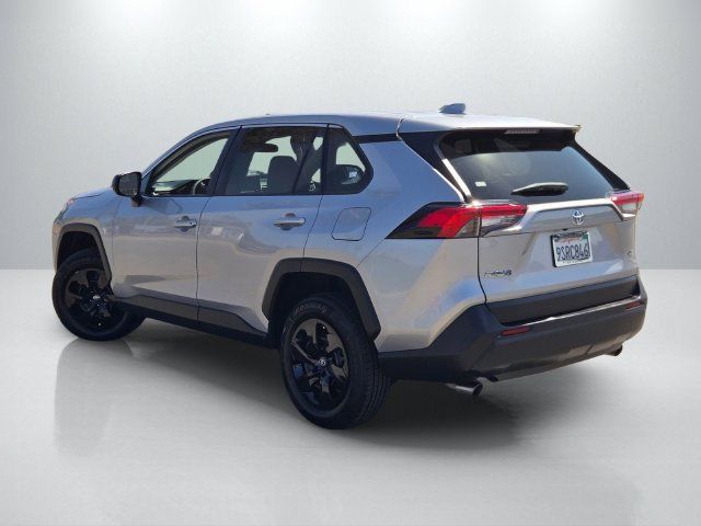 Used 2022 Toyota RAV4 LE w/ Carpet Mat Package (TMS) FWD image 6
