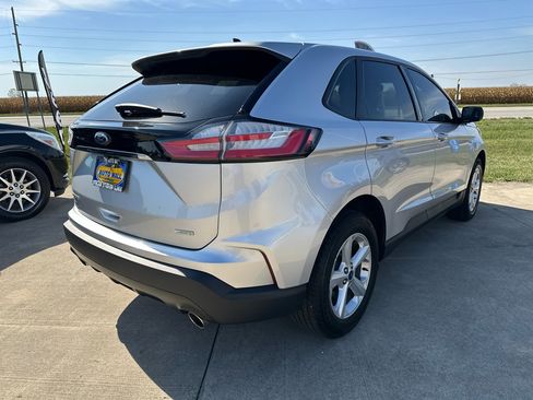 Used 2019 Ford Edge SE w/ Cargo Accessory Package image 8