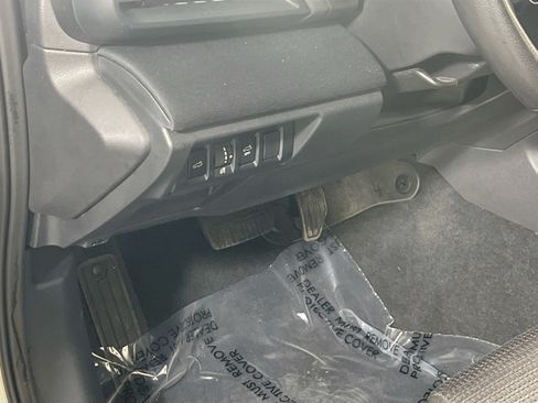 Used 2023 Subaru Outback Premium AWD/4WD image 10