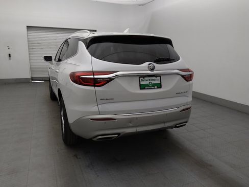 Used 2018 Buick Enclave Essence image 6