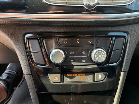 Used 2018 Buick Encore Preferred AWD/4WD image 18