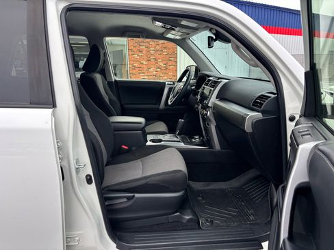 Used 2022 Toyota 4Runner SR5 image 15