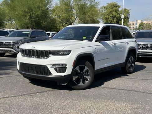 Used 2024 Jeep Grand Cherokee Limited 4xe AWD/4WD image 31