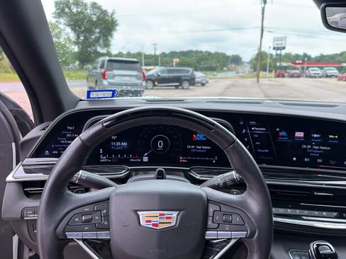 Used 2023 Cadillac Escalade Sport w/ LPO, ONYX Package RWD image 6