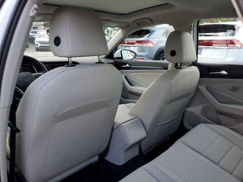 Certified 2024 Volkswagen Jetta SE FWD image 17