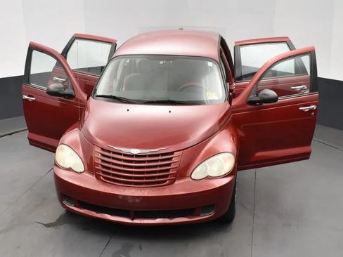 Used 2009 Chrysler PT Cruiser FWD image 10