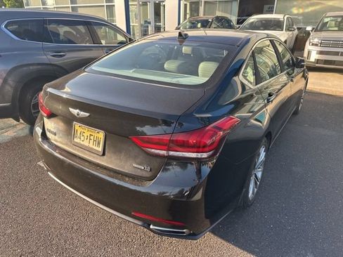 Used 2016 Hyundai Genesis 3.8 AWD/4WD image 10