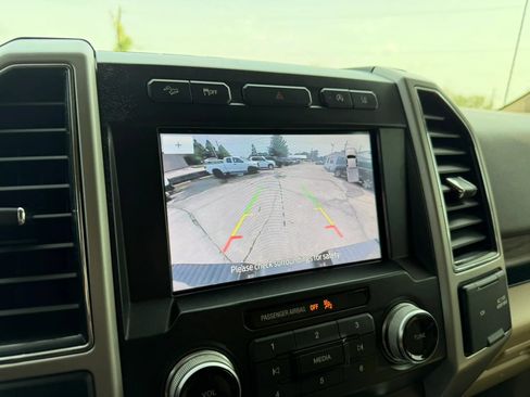 Used 2020 Ford F150 Lariat w/ Equipment Group 502A Luxury AWD/4WD image 15