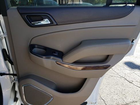 Used 2018 GMC Yukon SLT image 15