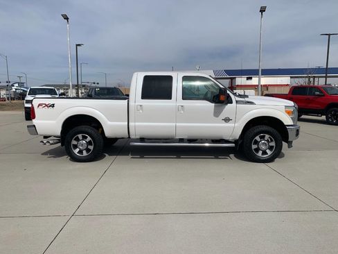 Used 2015 Ford F250 Lariat w/ Lariat Interior Package image 3