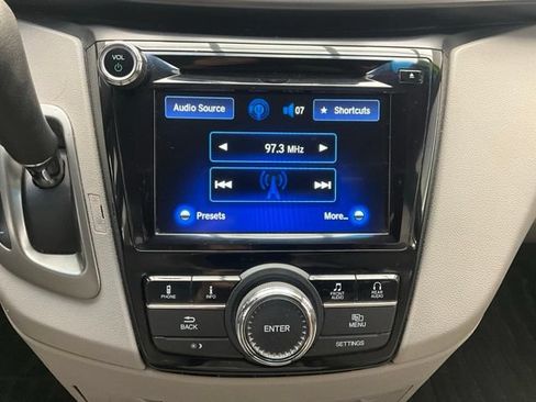 Used 2016 Honda Odyssey SE image 7