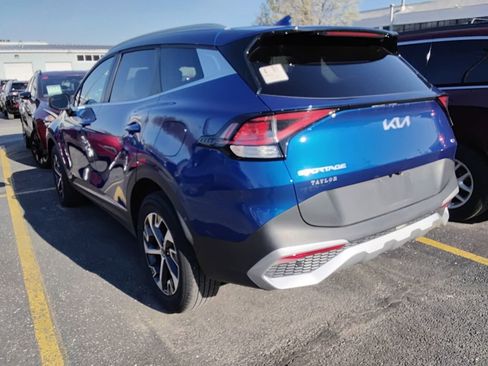 Used 2025 Kia Sportage EX image 5