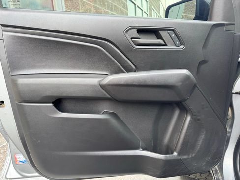 Used 2024 Chevrolet Colorado Trail Boss w/ Technology Package AWD/4WD image 13