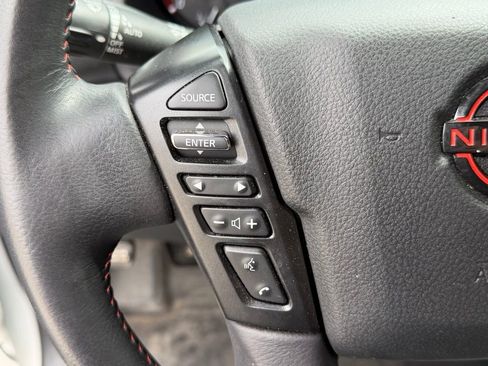 Used 2023 Nissan Titan PRO-4X w/ Pro-4x Convenience Package image 15