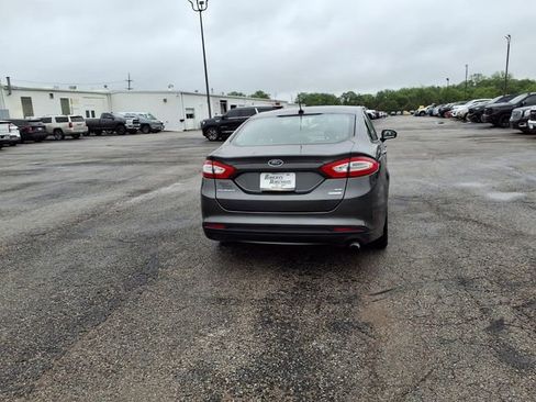 Used 2016 Ford Fusion SE w/ Equipment Group 202A FWD image 25