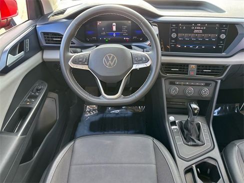 Used 2022 Volkswagen Taos SE image 8