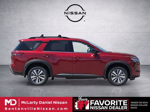 New 2026 Nissan Pathfinder SL AWD/4WD image 6