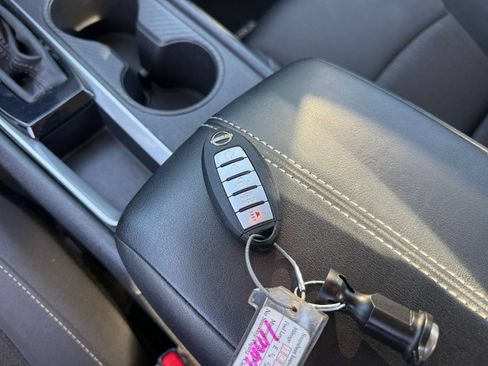 Used 2025 Nissan Altima 2.5 SV FWD image 21