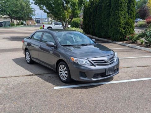 Used 2013 Toyota Corolla LE FWD image 7