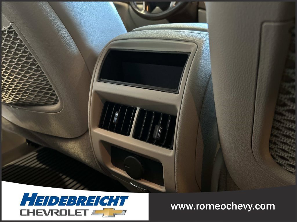 Used 2015 Cadillac SRX Luxury FWD image 17