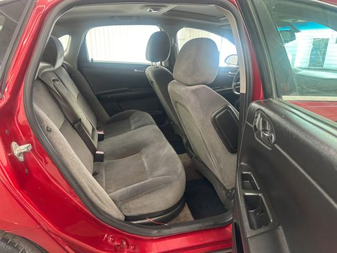 Used 2015 Chevrolet Impala LT w/ LT Sunroof Package image 13