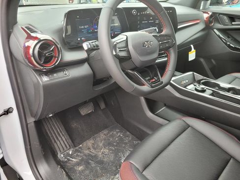 New 2026 Chevrolet Equinox RS w/ Convenience Package III FWD image 11