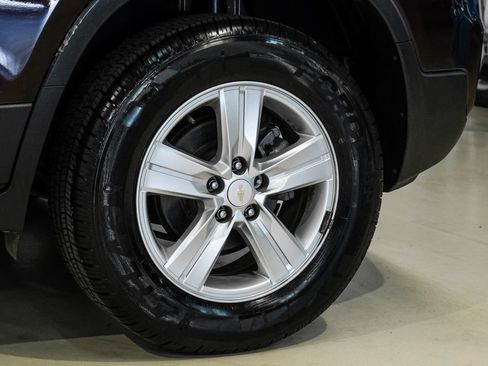 Used 2022 Chevrolet Trax LT w/ LT Convenience Package AWD/4WD image 57