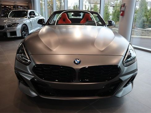 New 2026 BMW Z4 M40i w/ Premium Package image 2