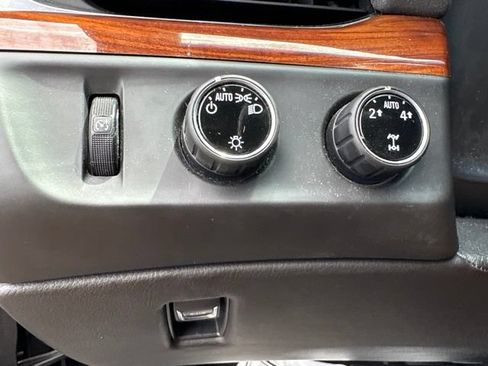 Used 2015 Cadillac Escalade ESV Premium AWD/4WD image 22