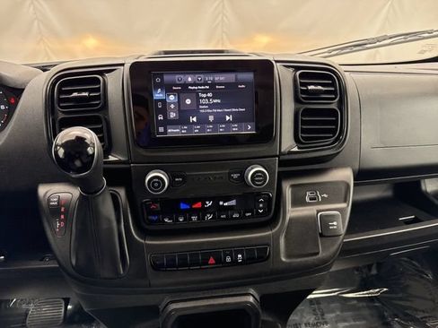Used 2025 RAM ProMaster 2500 w/ Convenience Group FWD image 20