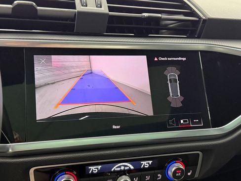 Certified 2025 Audi Q3 2.0T Premium w/ Convenience Package image 29