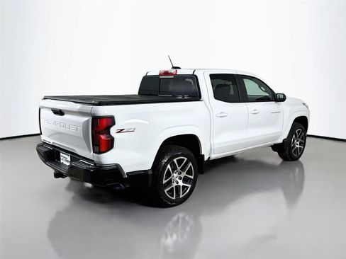 Used 2023 Chevrolet Colorado Z71 w/ Z71 Convenience Package 2 AWD/4WD image 9