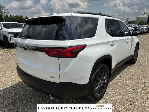 Used 2023 Chevrolet Traverse RS FWD image 5