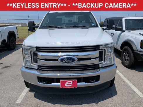 Used 2019 Ford F250 XL w/ STX Appearance Package AWD/4WD image 2