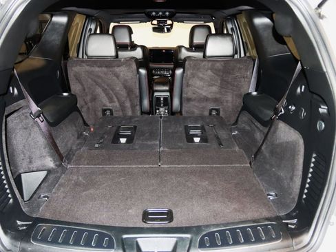 Used 2025 Dodge Durango GT AWD/4WD image 14