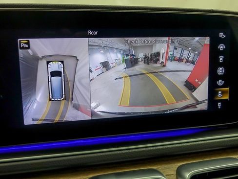 Used 2020 Mercedes-Benz GLS 450 4MATIC image 23