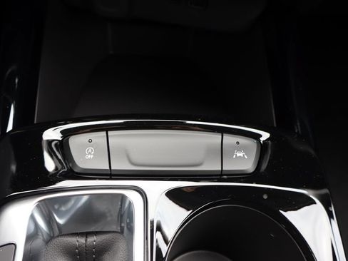 New 2026 Chevrolet Trax LT w/ LT Convenience Package FWD image 10