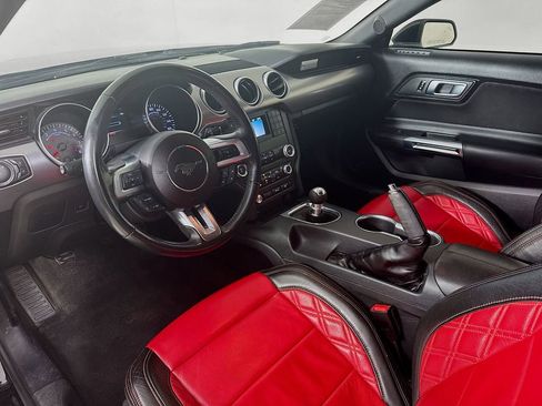 Used 2021 Ford Mustang GT w/ Black Accent Package RWD image 20