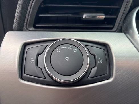 Used 2022 Ford Mustang Premium RWD image 32