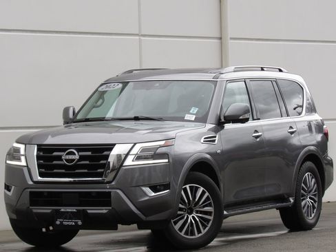 Used 2022 Nissan Armada SL w/ Captain's Chairs Package image 1