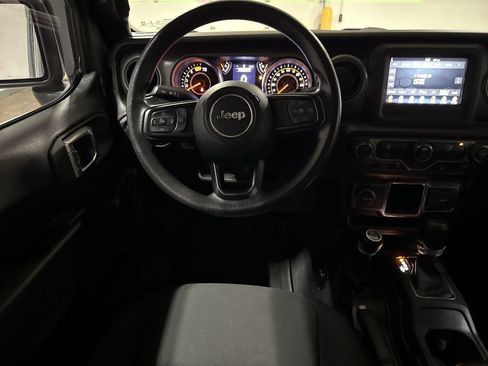 Used 2022 Jeep Wrangler Unlimited Sport AWD/4WD image 11