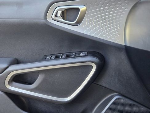 Certified 2025 Kia Soul LX image 23