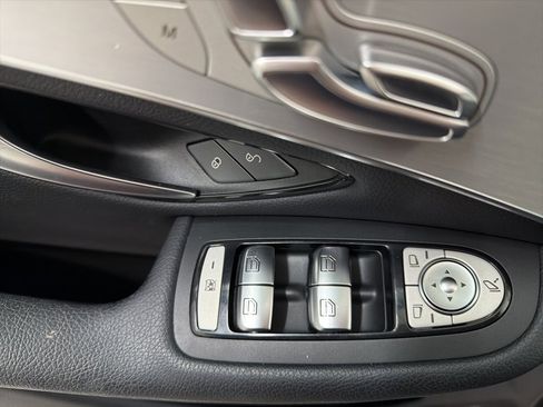 Used 2020 Mercedes-Benz GLC 300 image 12